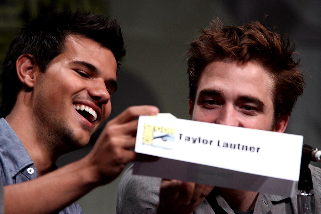 1024Px-Taylor Lautner & Robert Pattinson (7585899758)