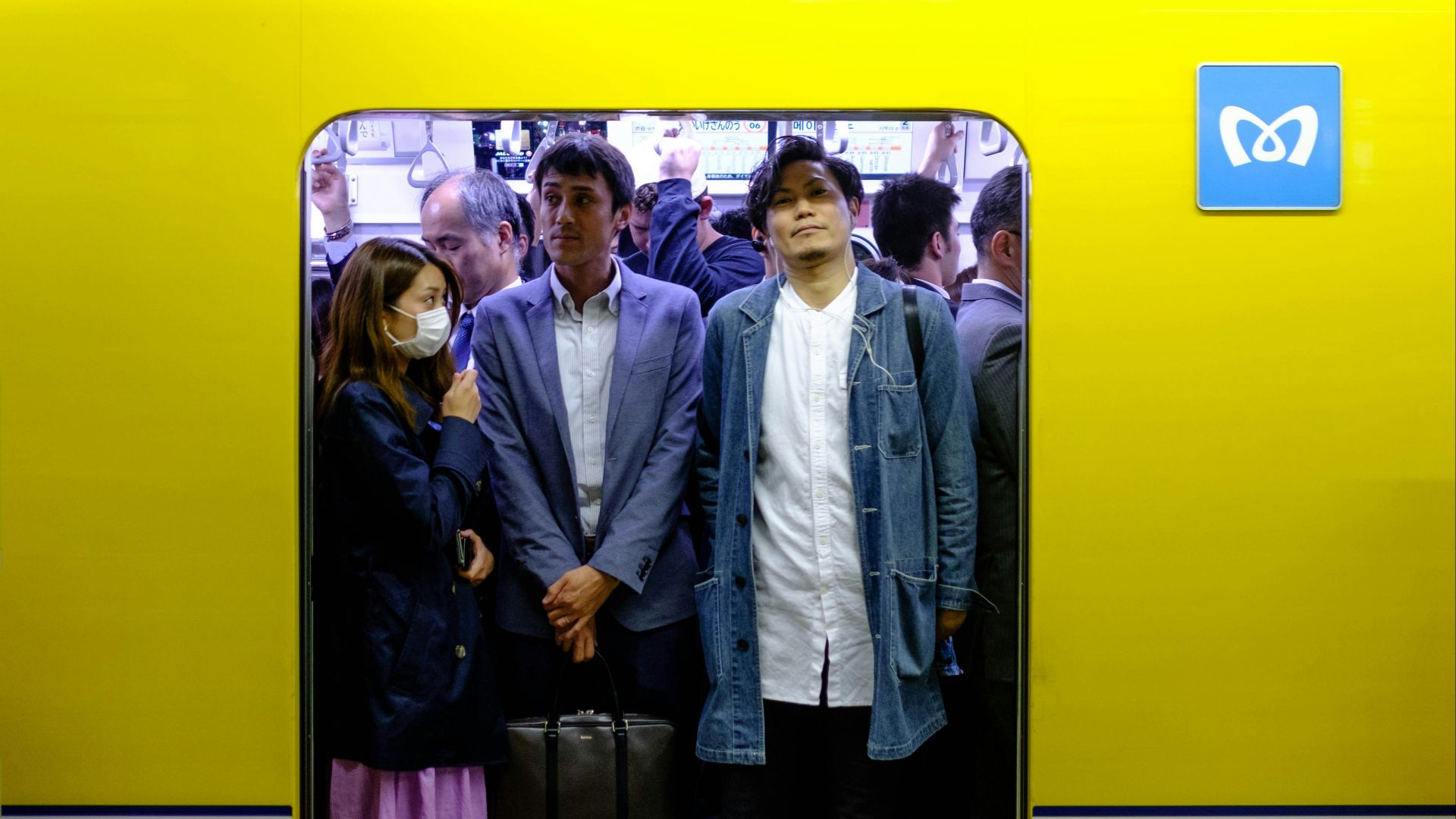 men's white button-up shirt and blue denim jacket