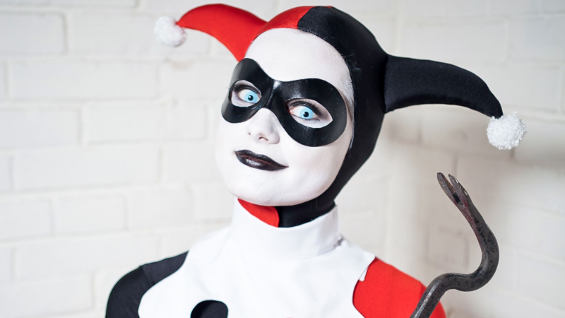 File:Cosplay of Harley Quinn at AVAExpo 3.jpg