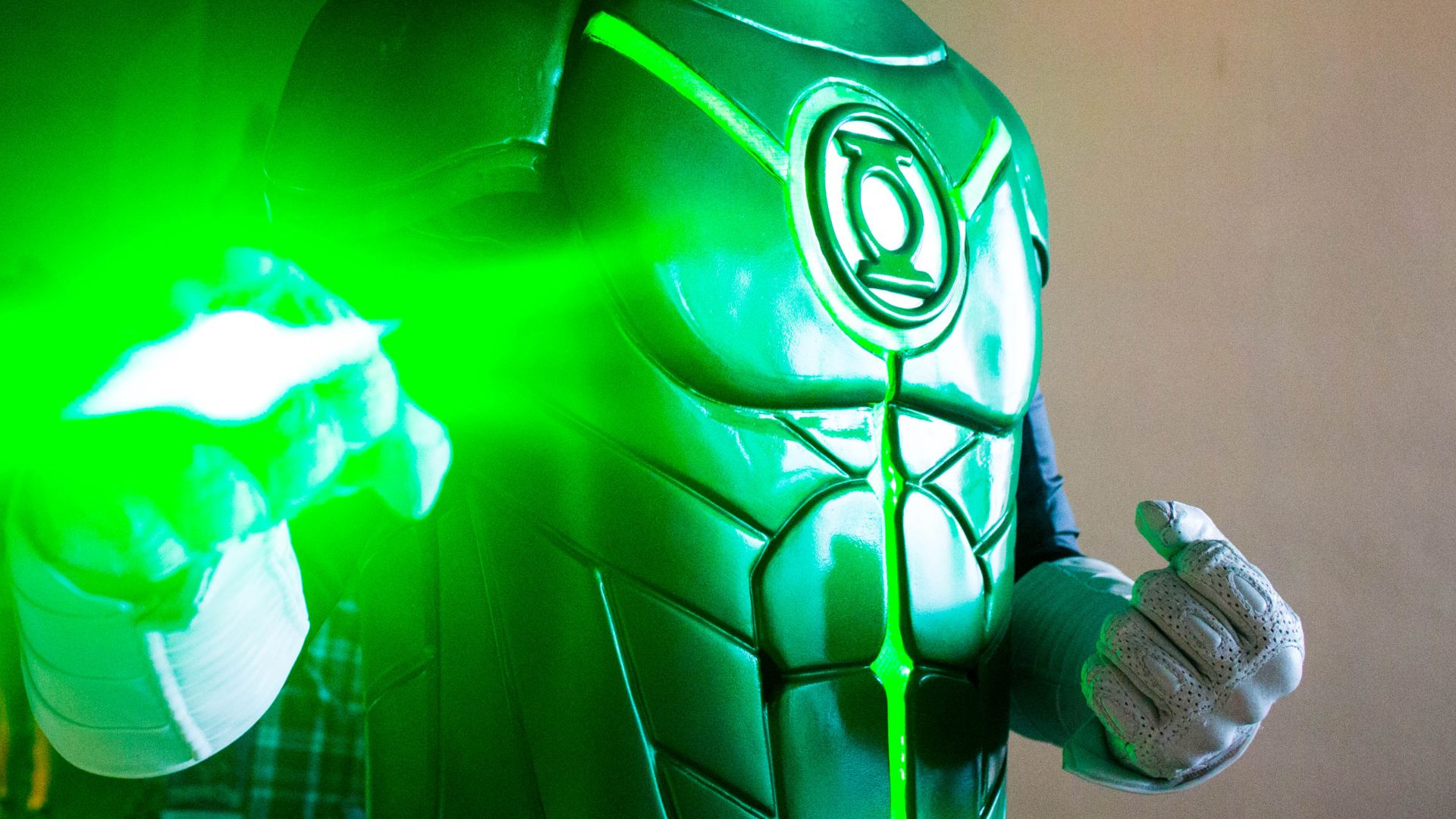 File:Dragon Con 2013 - Injustice Green Lantern (9694254229).jpg