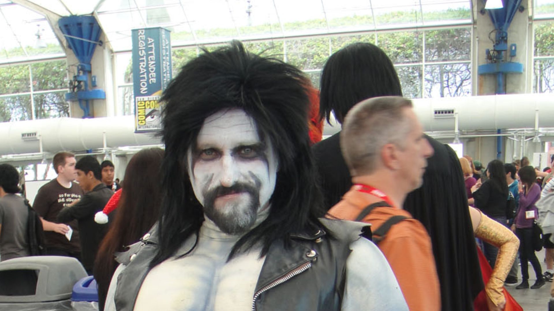 File:Comic-Con 2010 - Lobo costume (4878074217).jpg