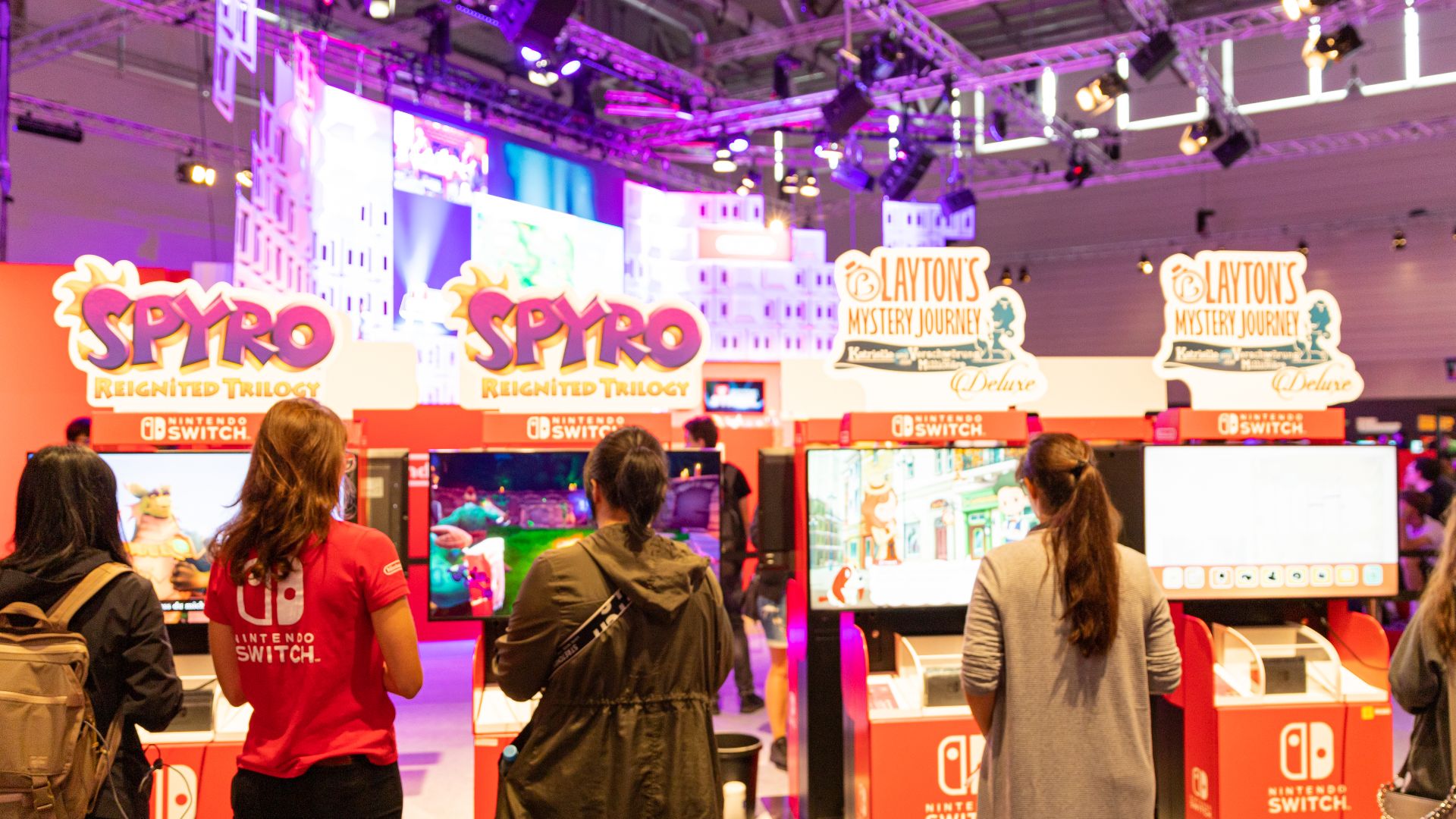 File:Nintendo Switch Gamescom 2019 (48605741676).jpg