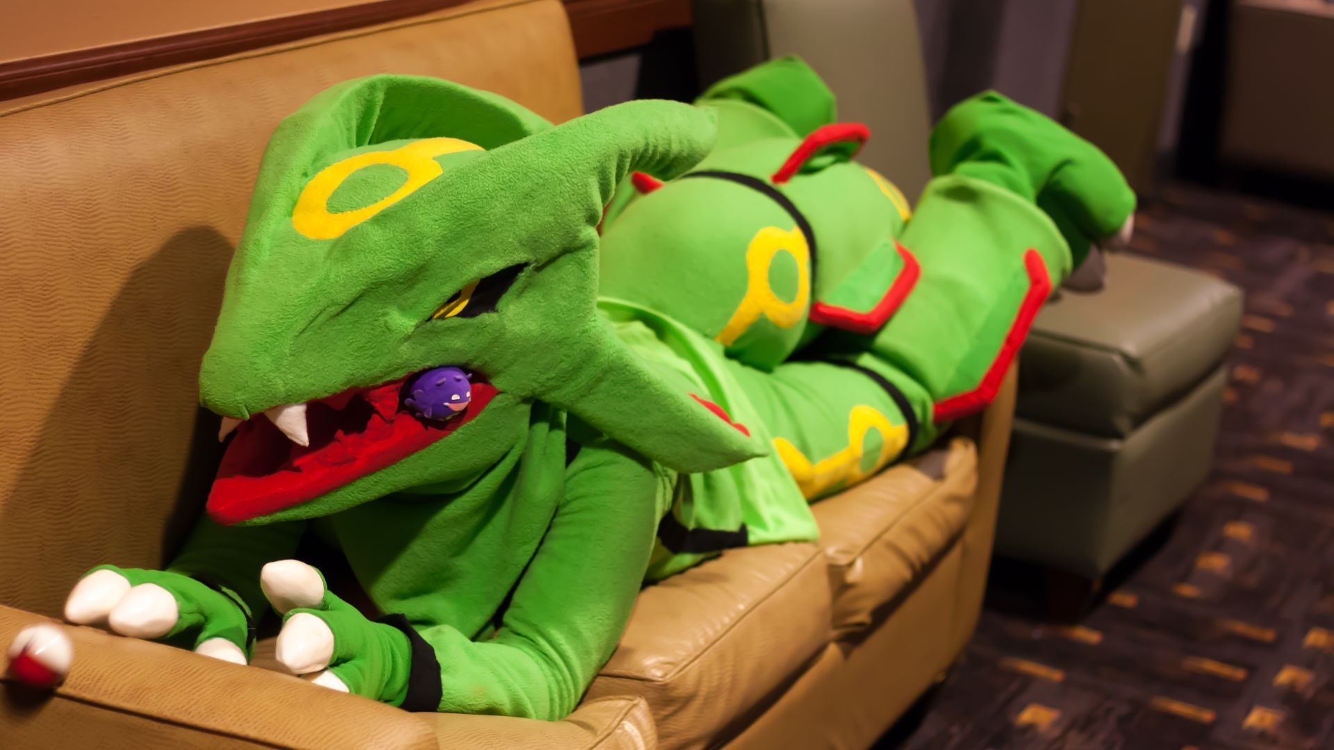 File:DaishoCon 2014 - Rayquaza Cosplayer - 01.jpg