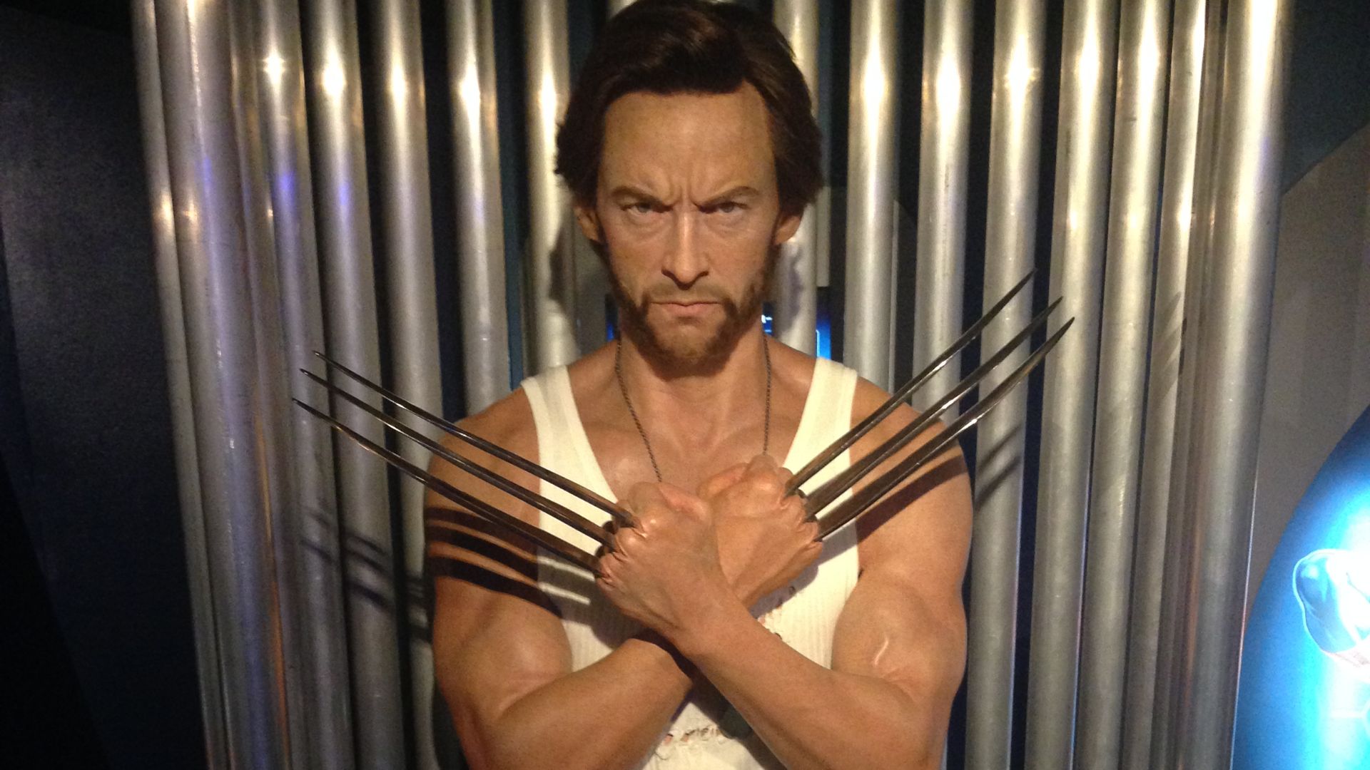 File:Hugh Jackman aka Wolverine figure at Madame Tussauds London (33783637622).jpg