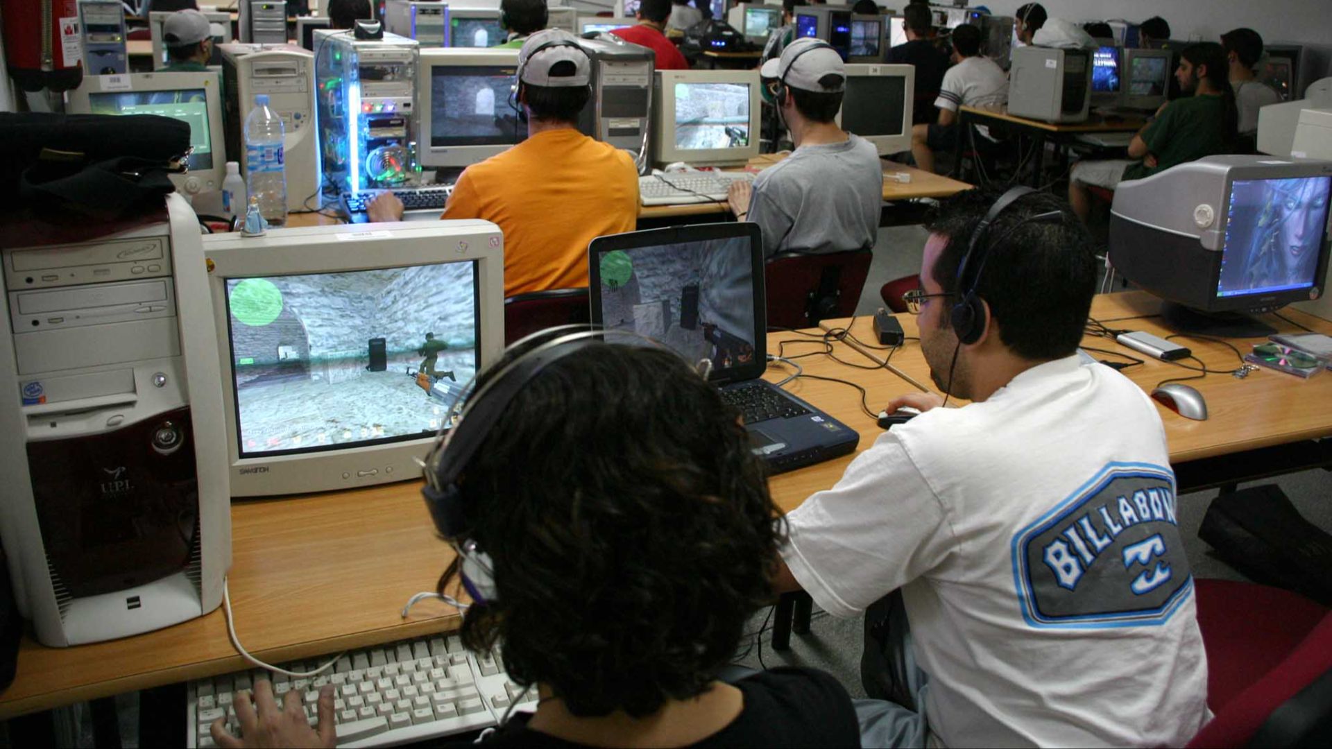 File:Linares Party 2005.jpg