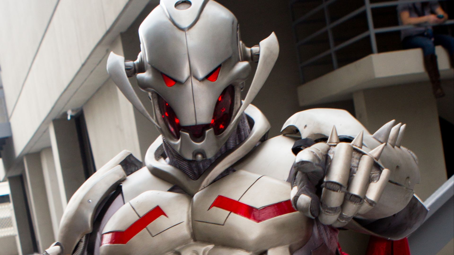 File:Dragon Con 2013 - Ultron (9694672339).jpg