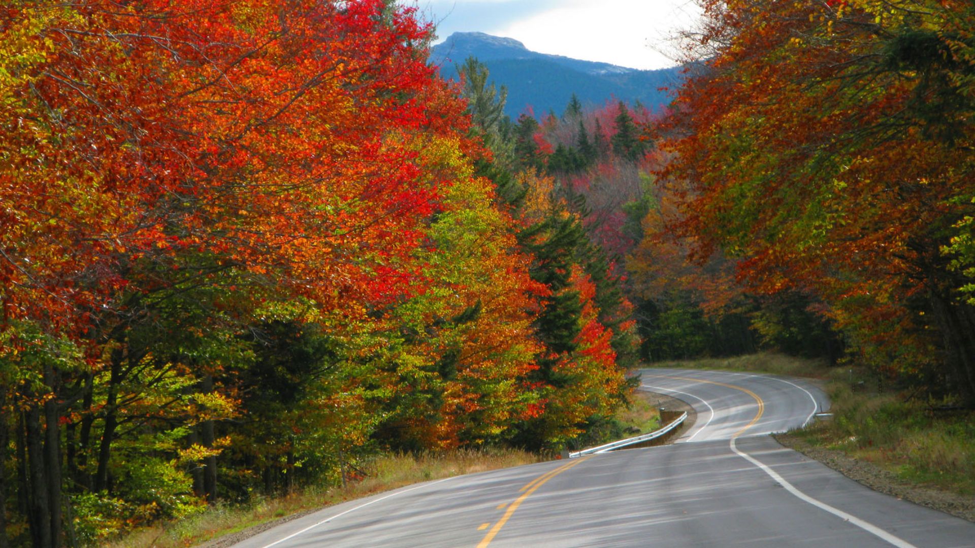 File:Kancamagus Scenic Byway - Vivid Color Displays on Kancamagus Highway - NARA - 7719827.jpg