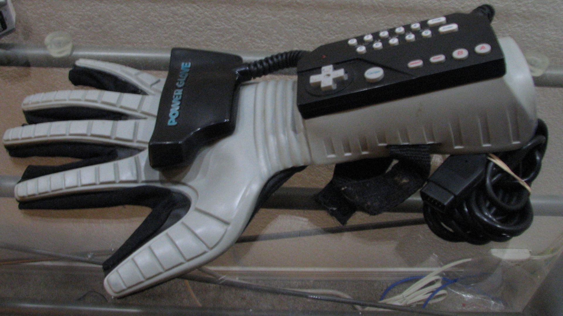 File:Power Glove US.jpg