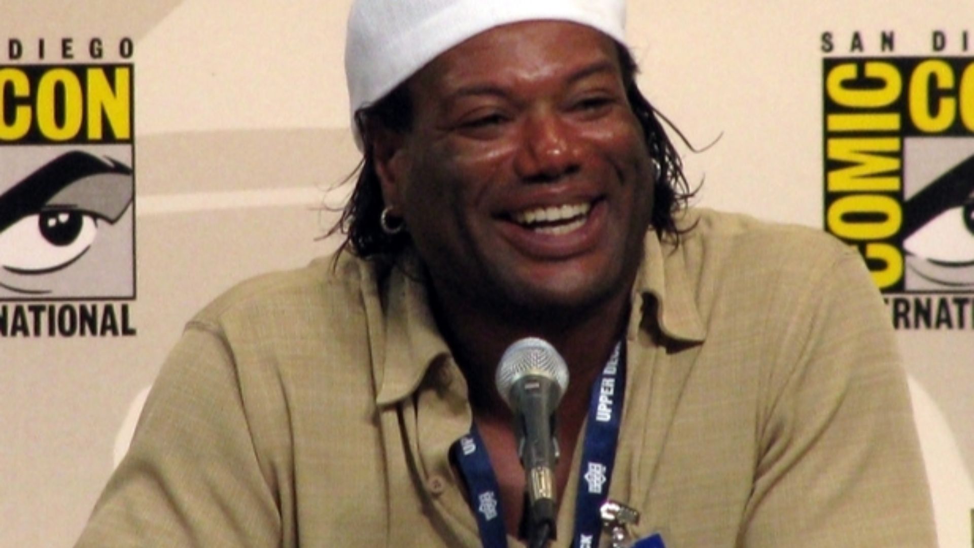 File:Christopher Judge Comic Con 2008.jpg