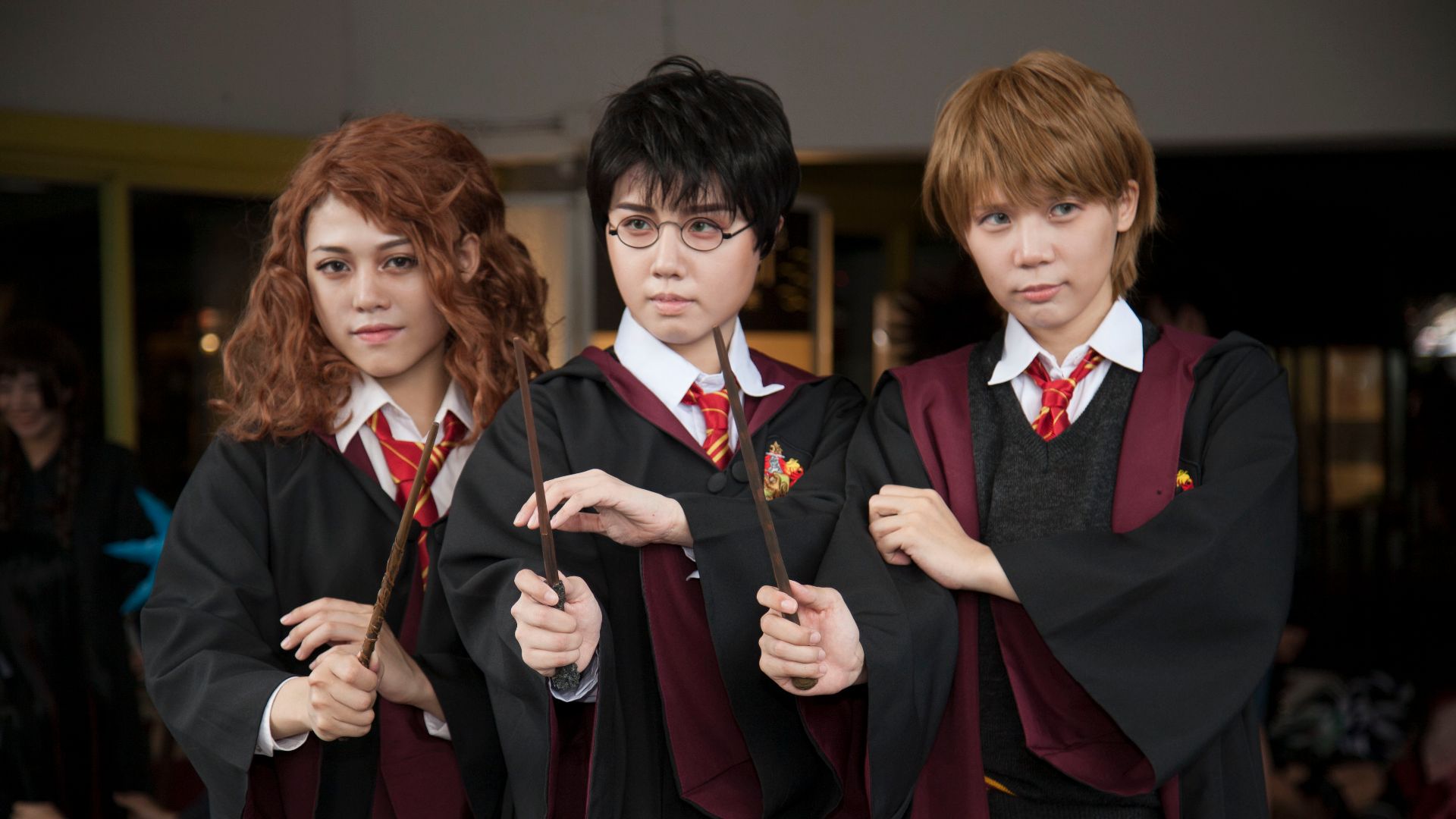 File:Cosplayers of Hermione Granger, Harry Potter and Ron Weasley 20180519c.jpg