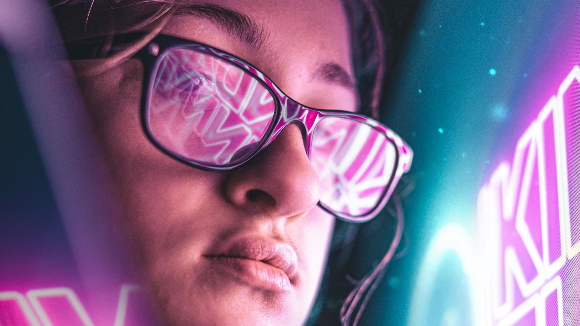 man in black framed eyeglasses