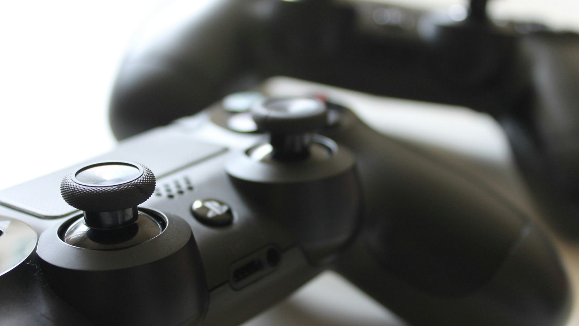 black sony ps 4 game controller