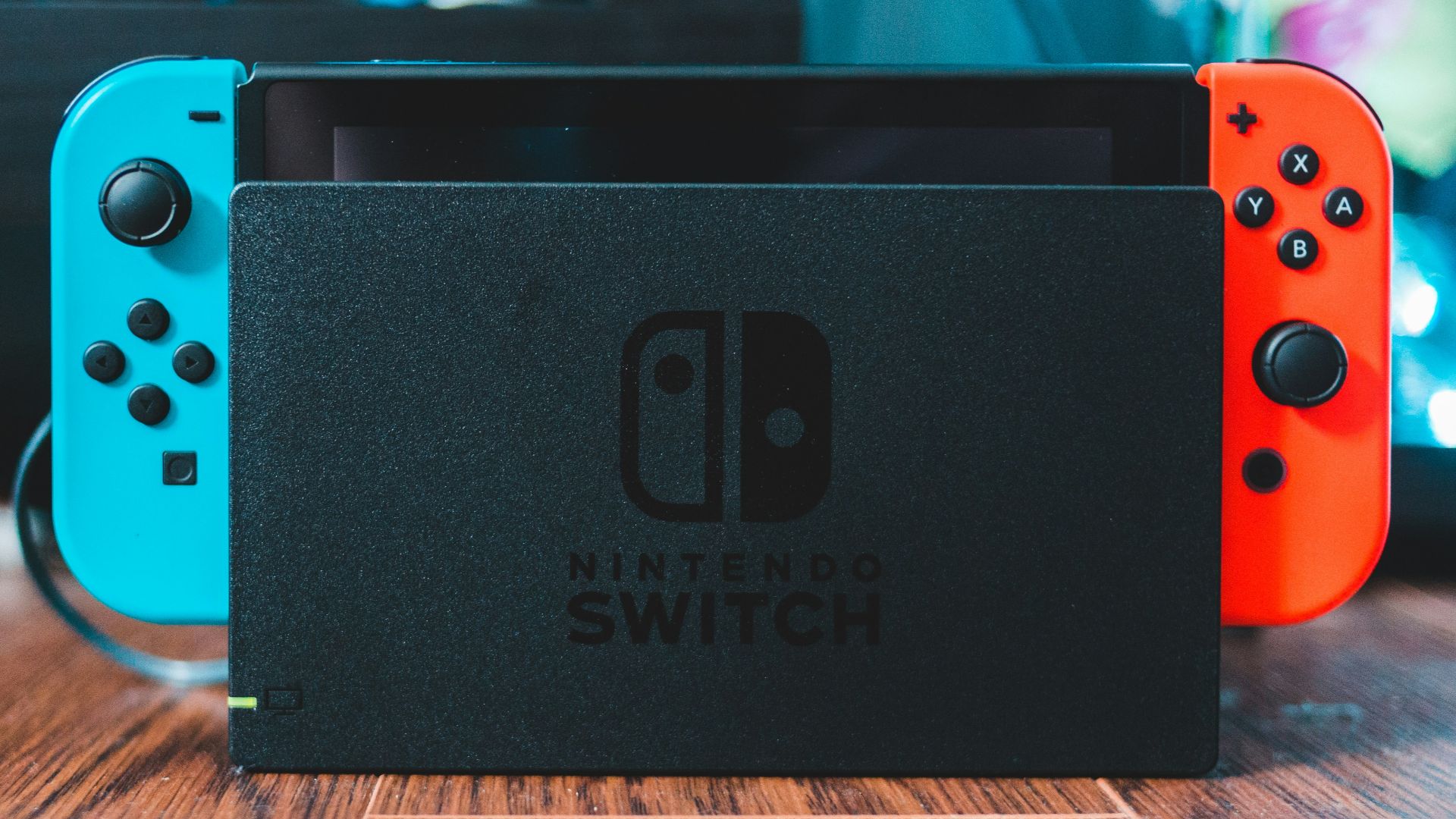 black and red nintendo switch