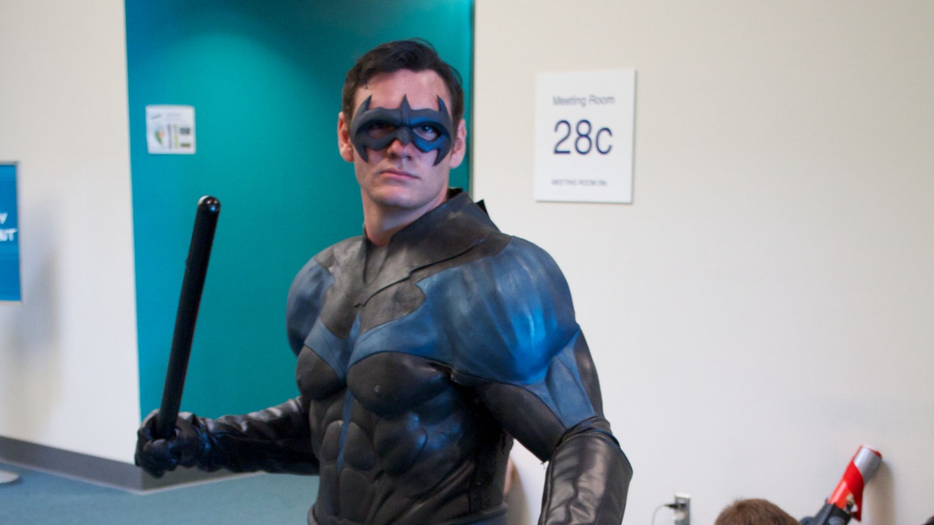 File:Nightwing cosplay.jpg