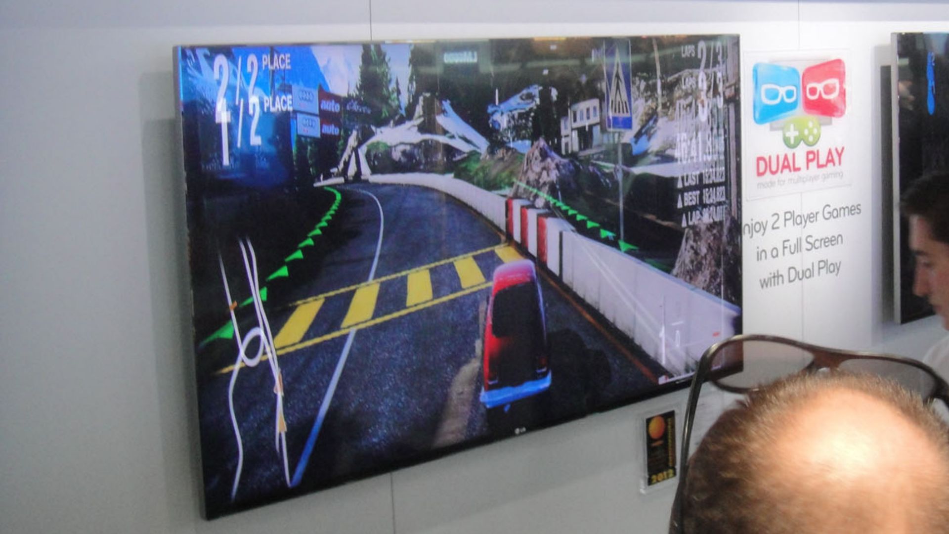 File:CES 2012 - LG dual play 3D TV (6764014345).jpg