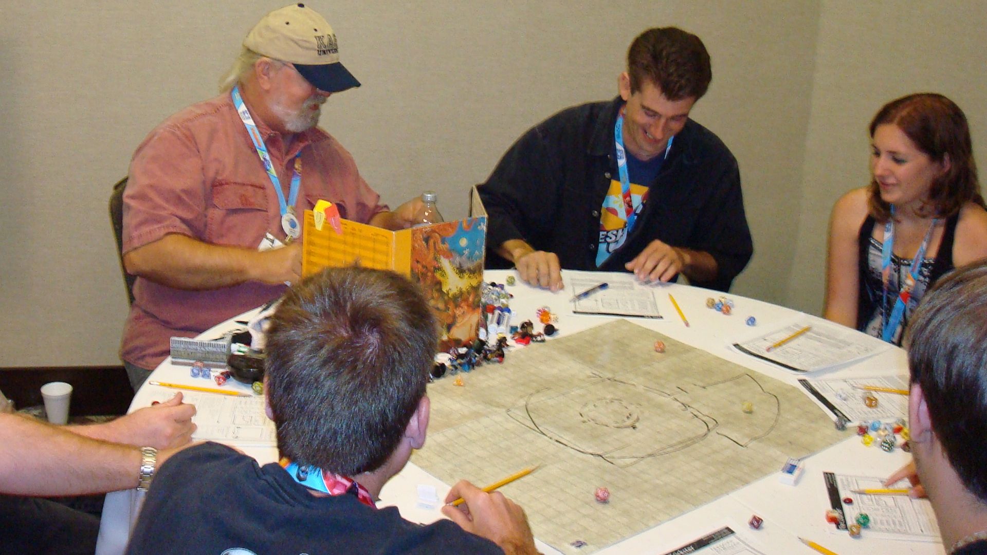 File:Tim Kask GMs a D&D game, Gen-Con 2009.jpg
