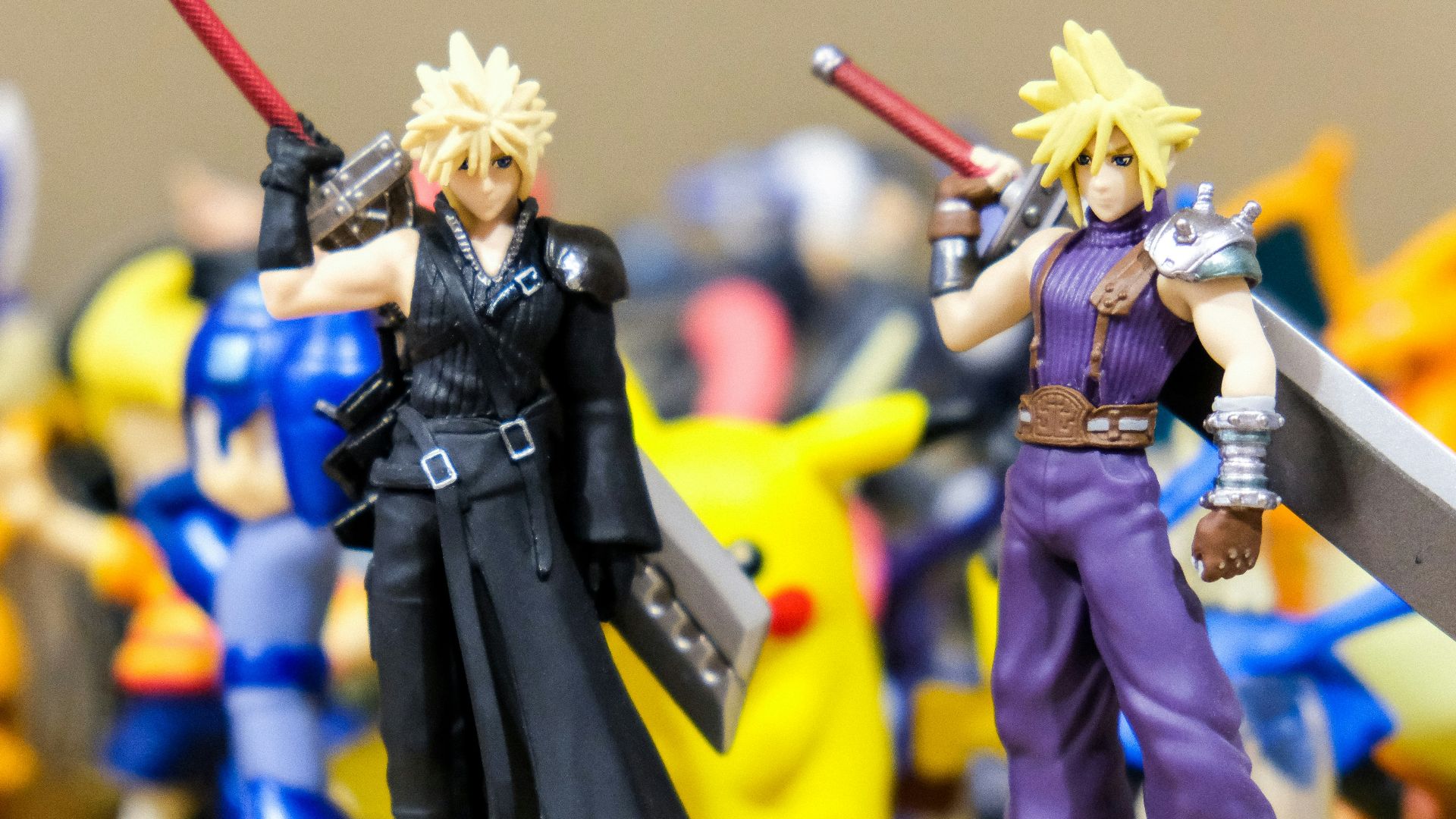 shallow focus photo of Cloud Strife figurine