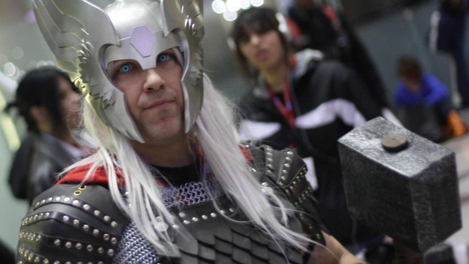 File:Thor Cosplay Comic Con NYC 2009.jpg