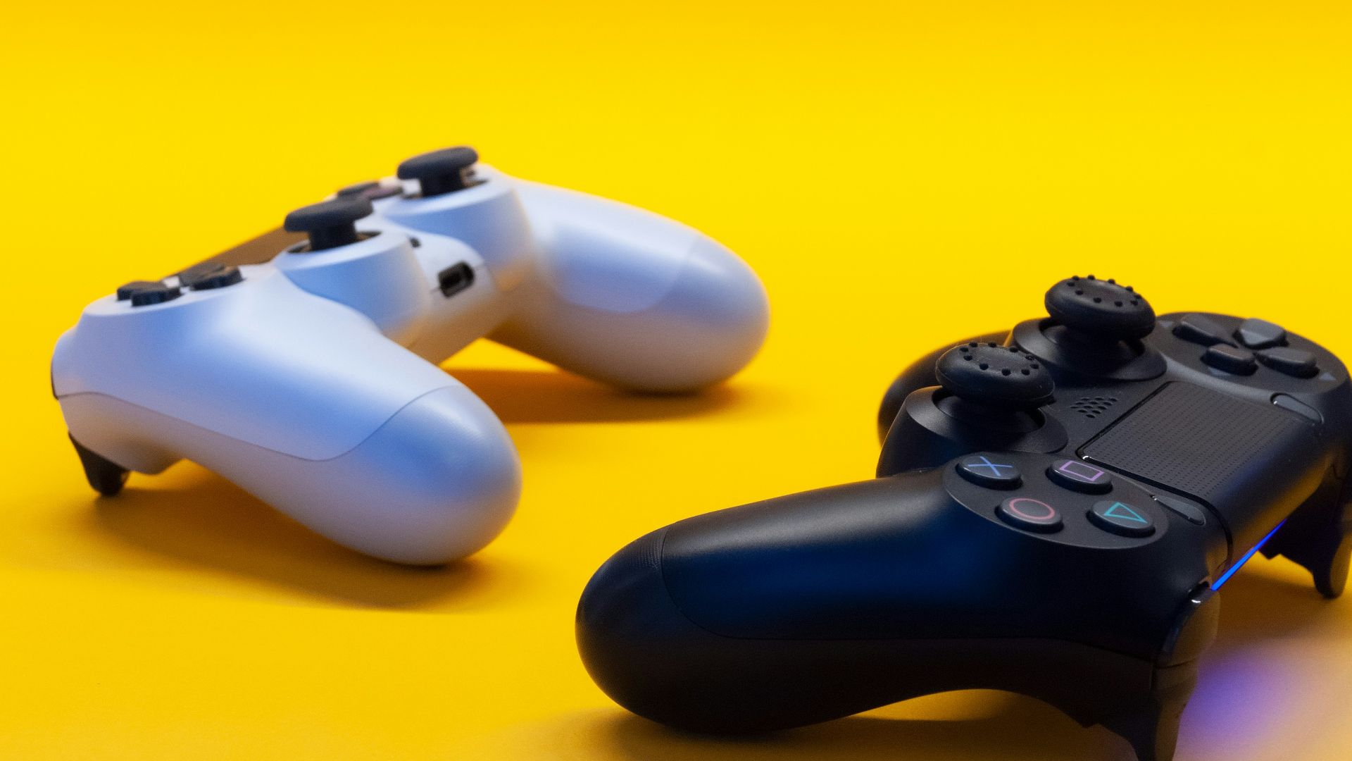 black sony ps 4 game controller