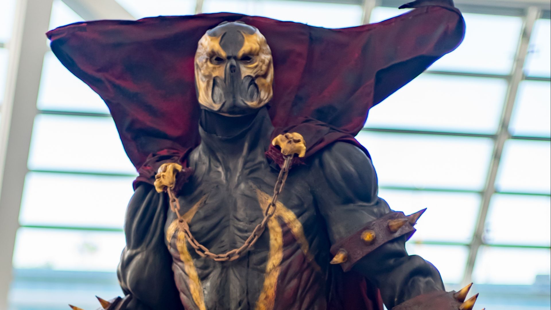 File:Spawn Cosplayer at Comikaze 2015.jpg