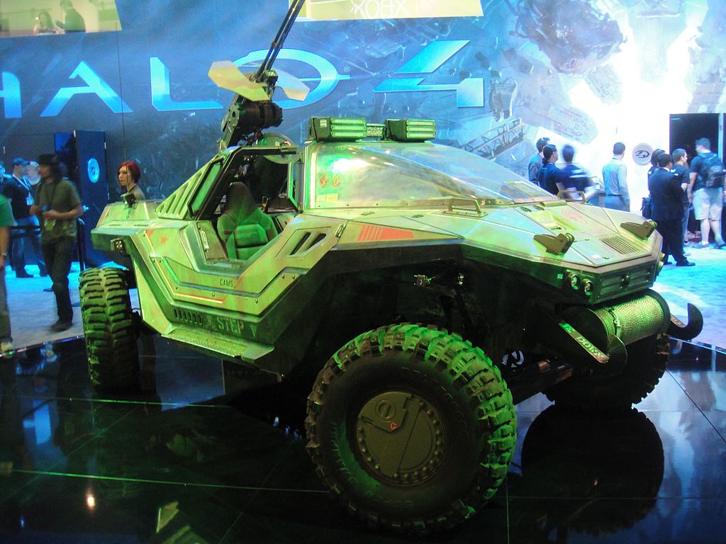 1024px-E3_Expo_2012_-_Microsoft_booth_-_Halo_4_warthog.jpg