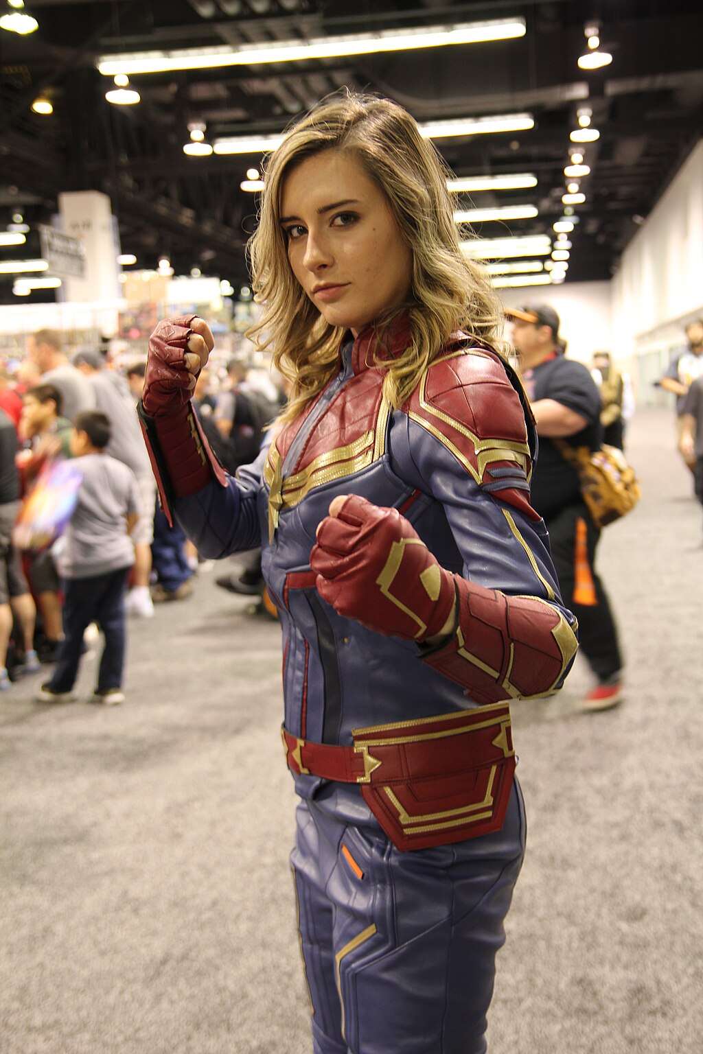 1024px-WonderCon_2019_-_Captain_Marvel-1.jpg