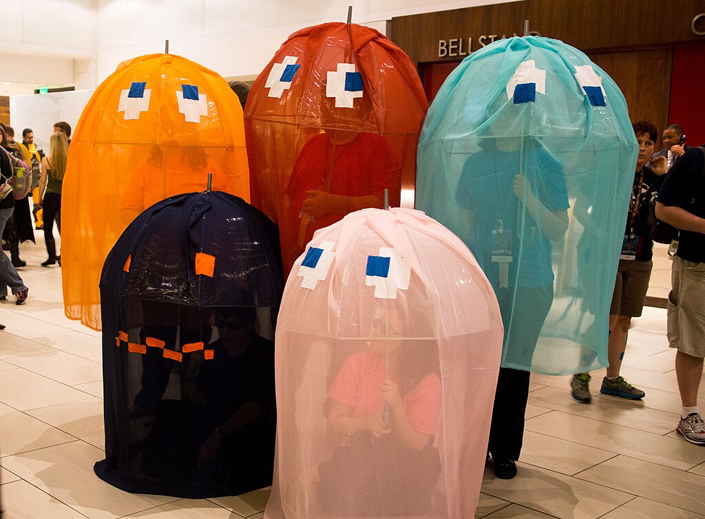 1024px-dragoncon2013-pac-manghosts9695806934-1.jpg