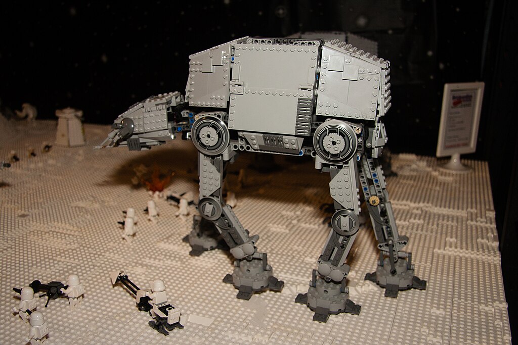 1024px-legostarwarsat-atwalker6740909421-2.jpg