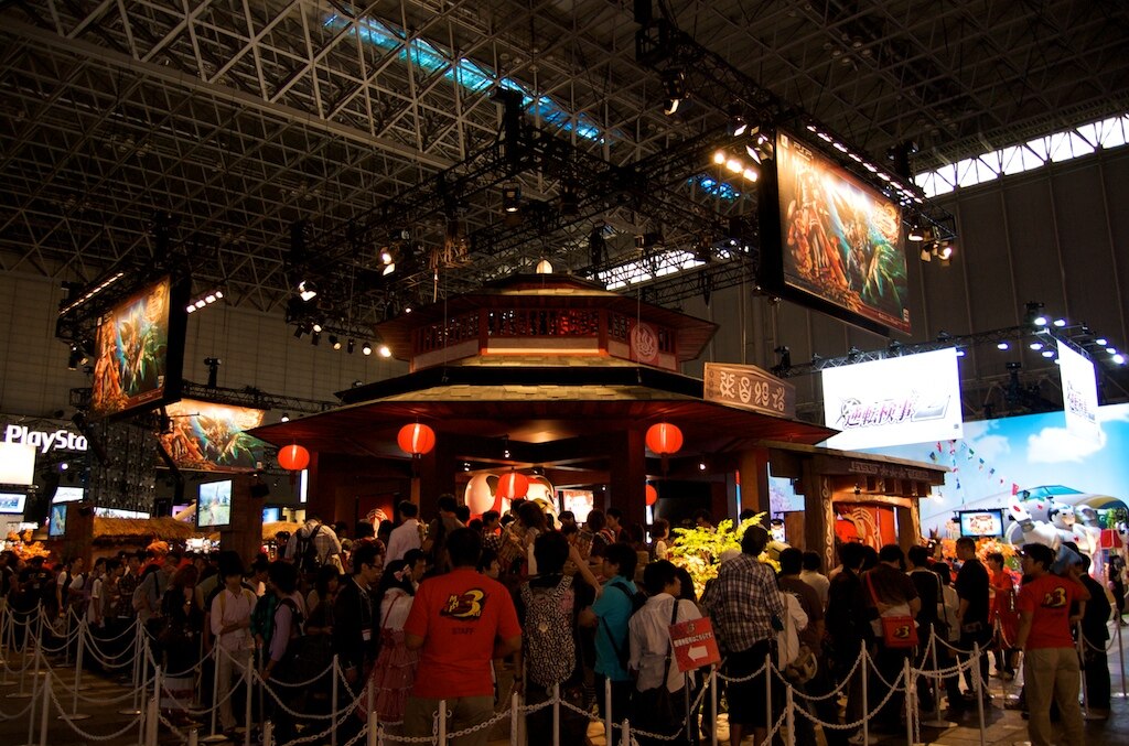 1024px-monsterhunterpagodatokyogameshow20100917-1.jpg
