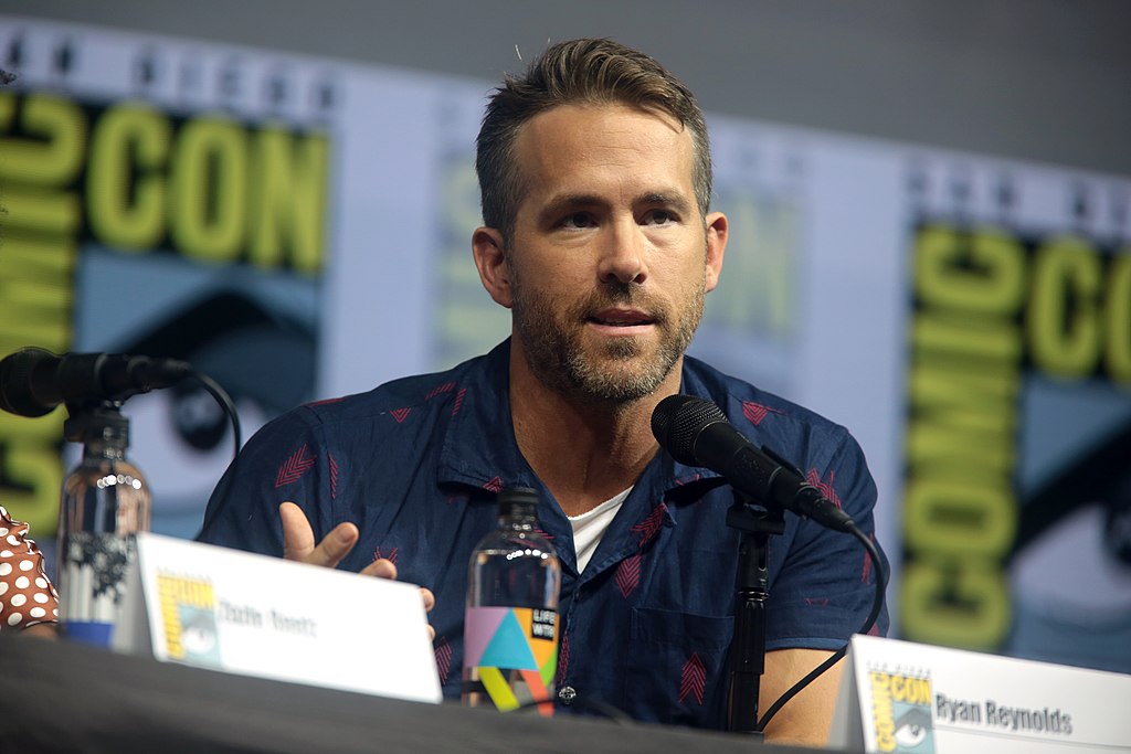 1024px-ryanreynolds43744884102-1.jpg
