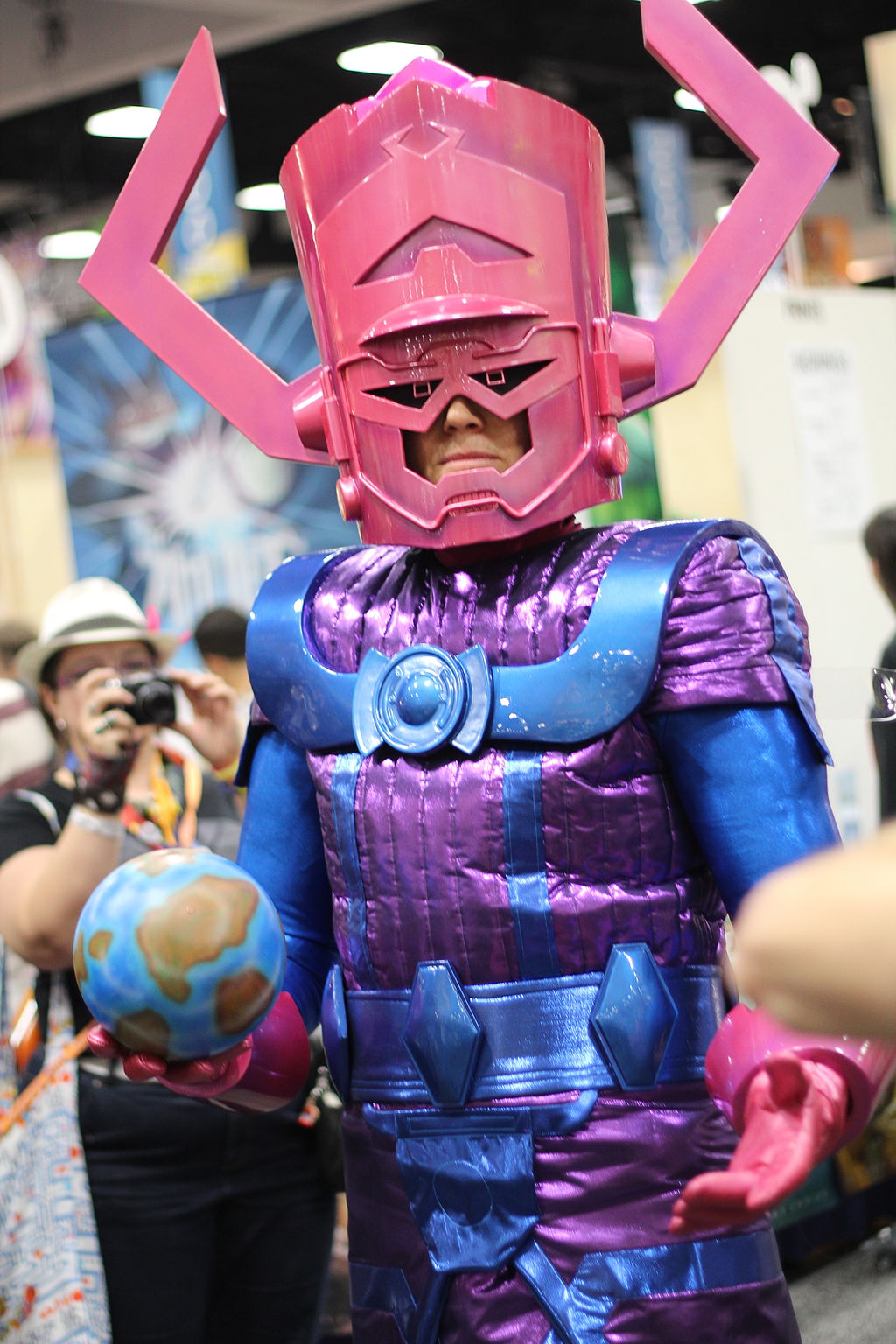 1024px-sdcc2012-galactus7580595896-2.jpg