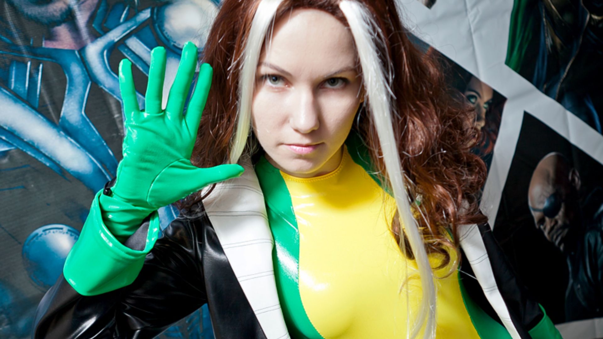 File:Cosplay of Rogue at AVAExpo 2.jpg
