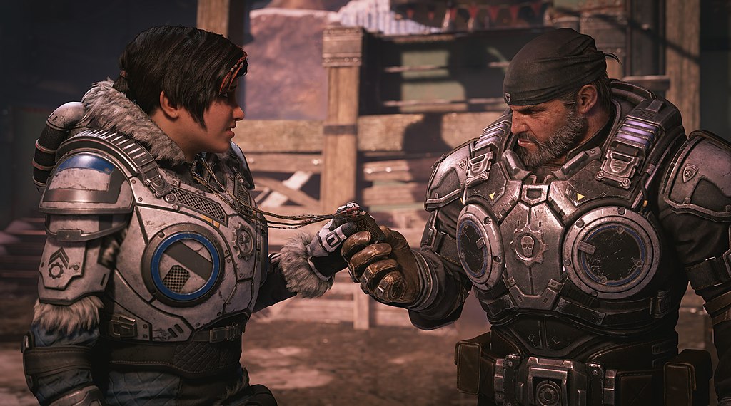 Gears5_Kait_and_Marcus_amulet-2.jpg