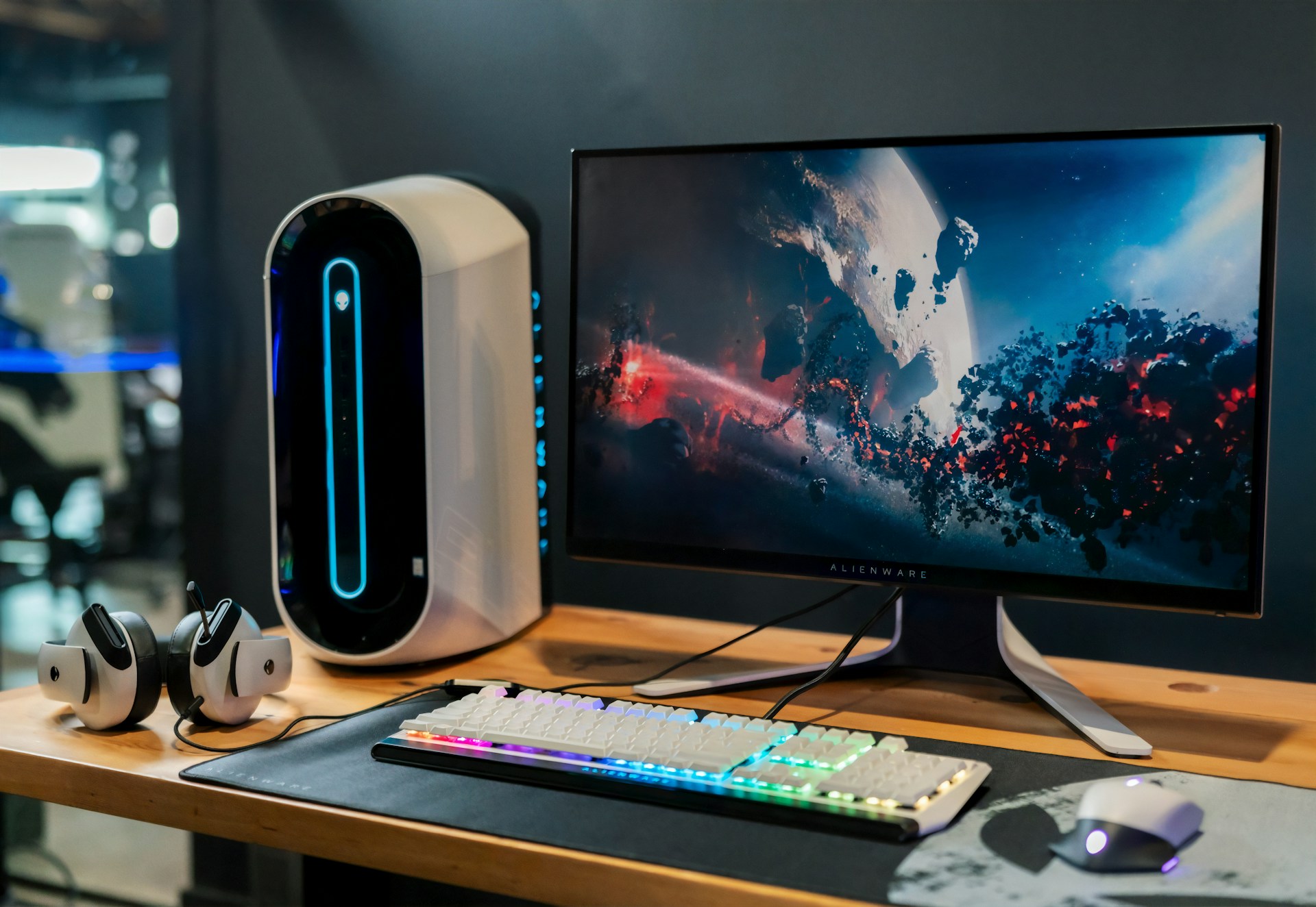 alienware-hpaq-kbcyhk-unsplash2-3.jpg