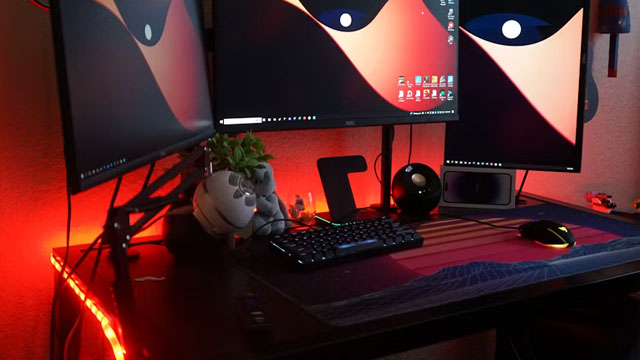 desk1-1.jpg