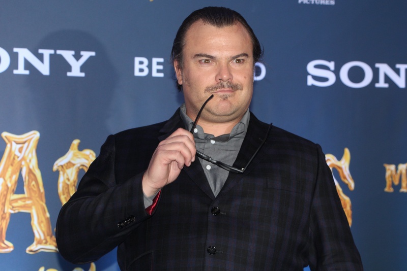 jackblack-00422368658392-2.jpg