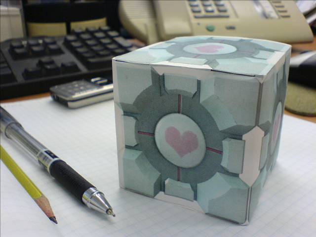 weightedcompanioncube1996206525-2.jpg