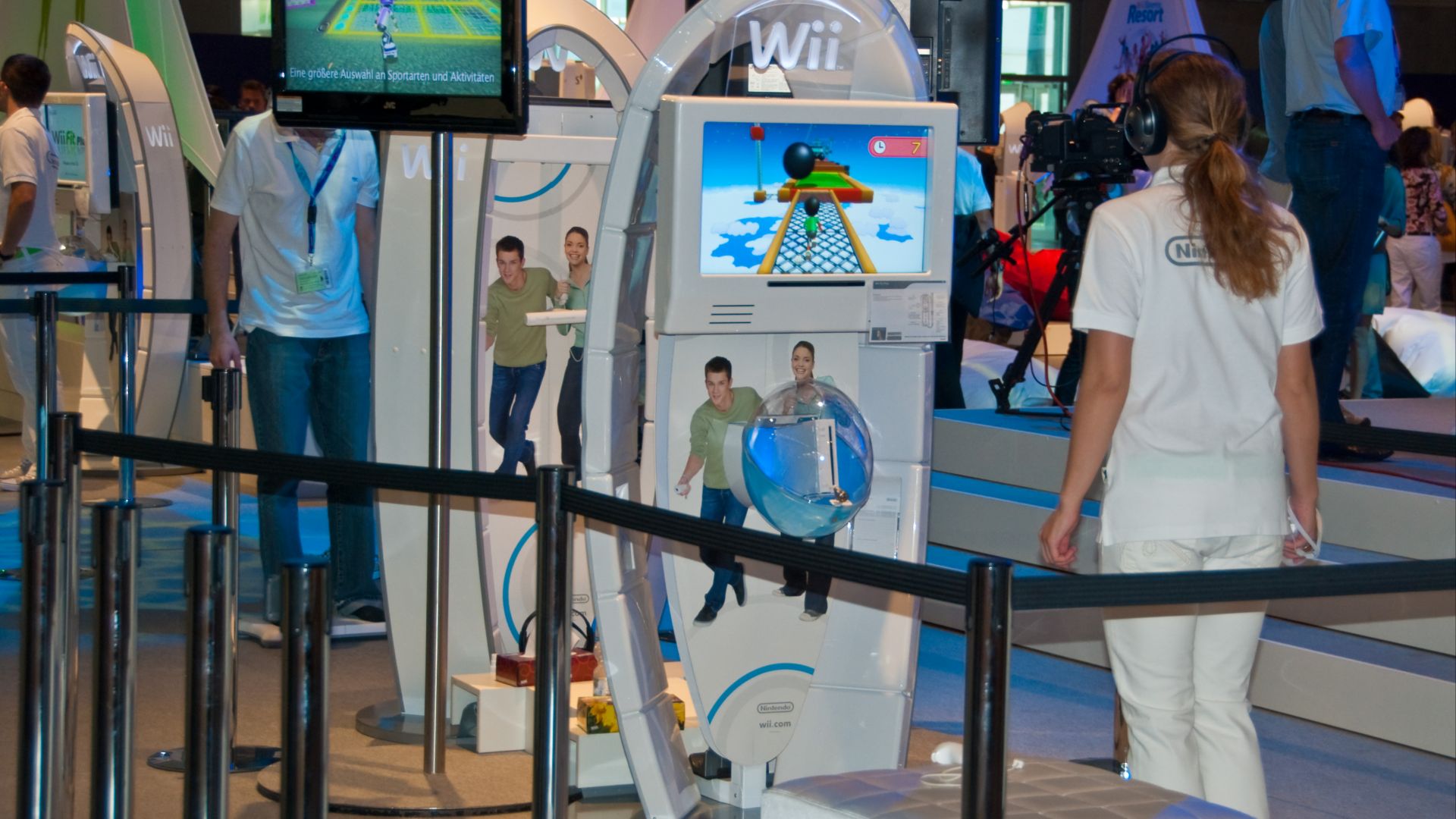 File:Wii Walk at GamesCom - Flickr - Sergey Galyonkin.jpg