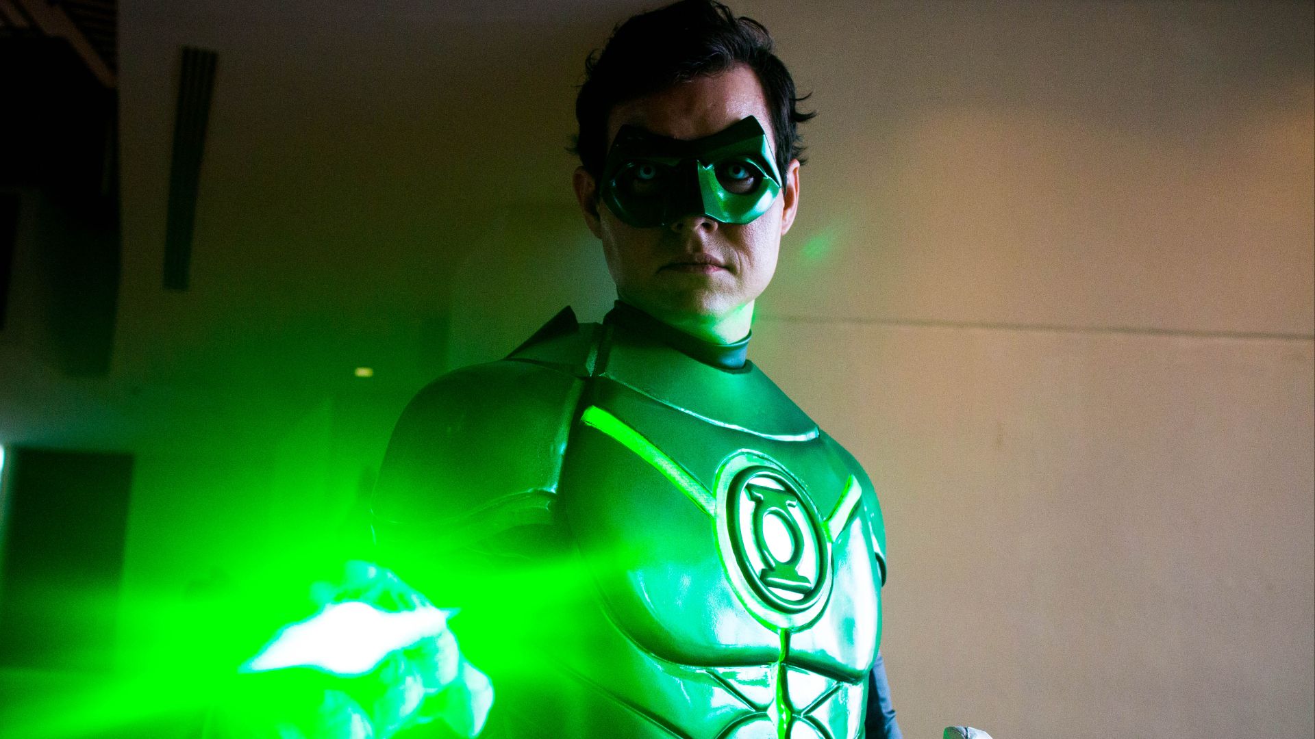 File:Dragon Con 2013 - Injustice Green Lantern (9694254229).jpg
