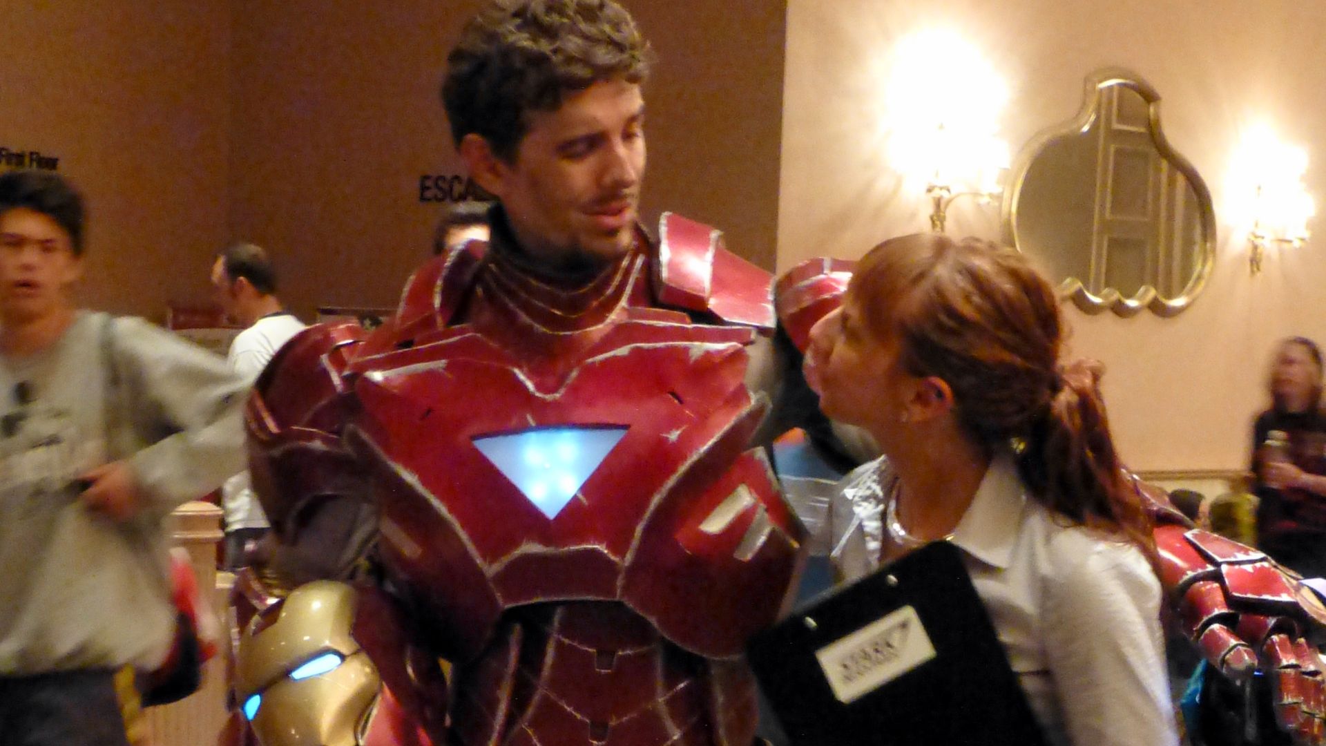 File:WW Chicago 2013 - Iron Man & Pepper Potts (9521192278).jpg