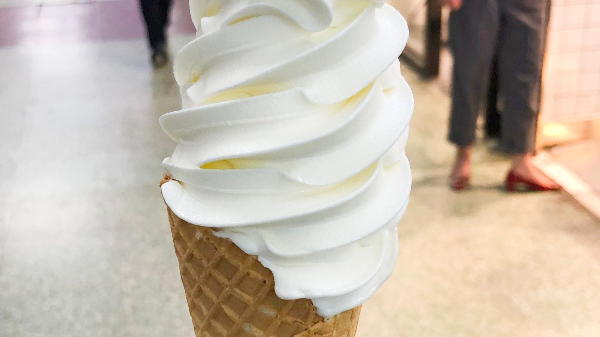 File:Soft serve ice cream cone from Mixue Ice Cream & Tea, Sihui East (20210420184605).jpg