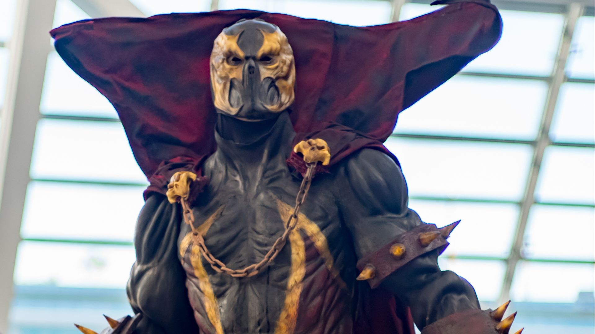 File:Spawn Cosplayer at Comikaze 2015.jpg
