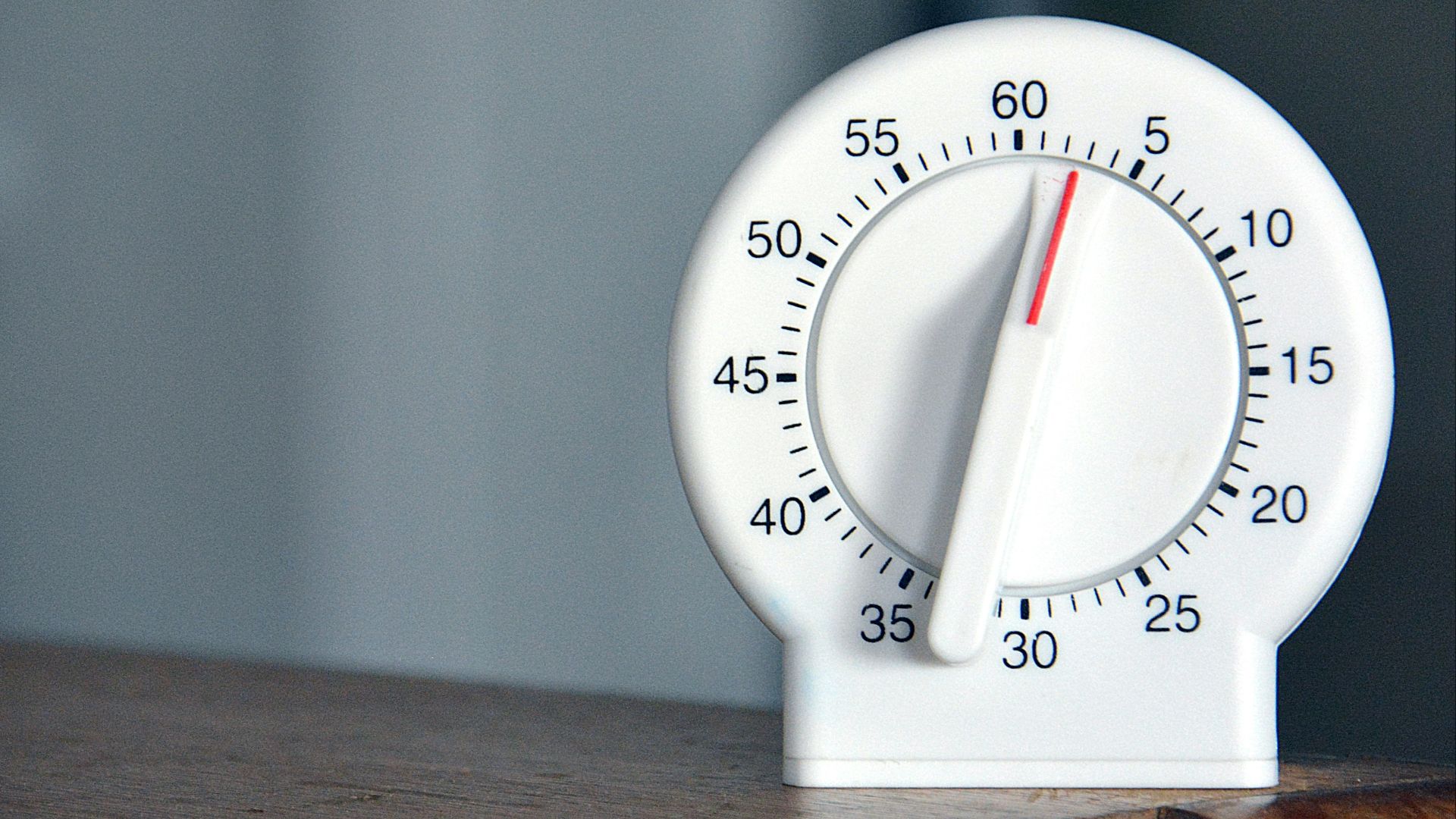 black and white analog egg timer