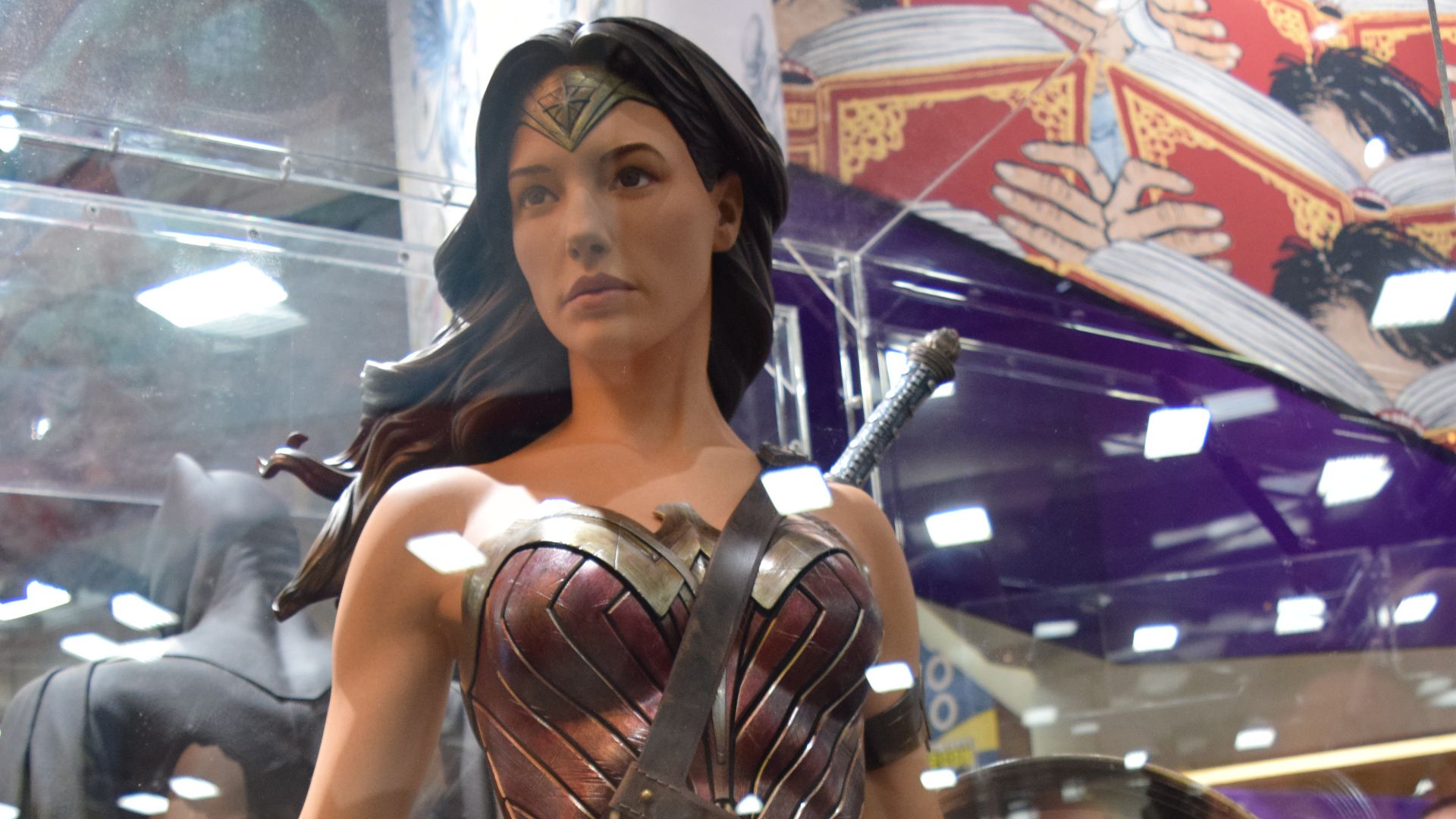 File:Life-size Wonder Woman figure (19673230042).jpg