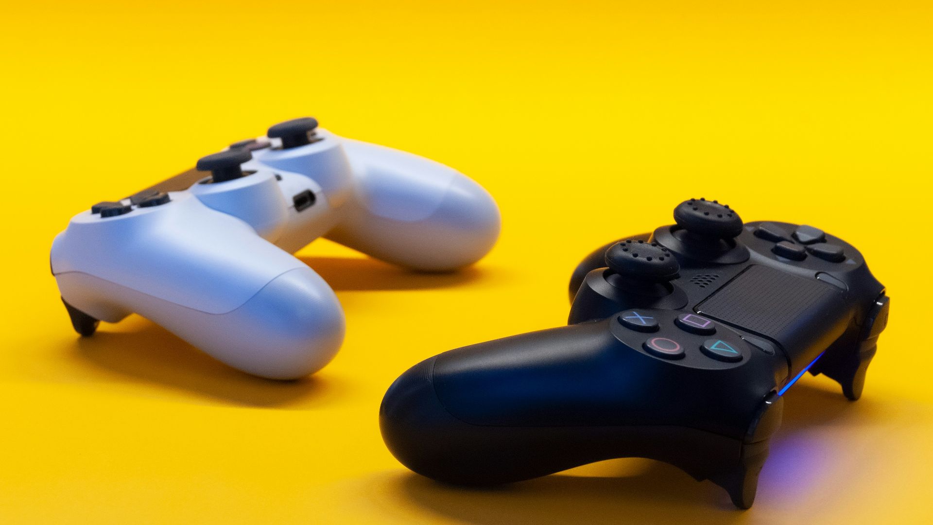 black sony ps 4 game controller