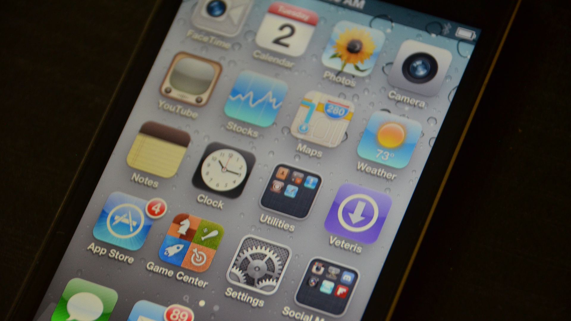 File:IPod Touch 4G running iOS 6.1.3 showing the Home Screen.jpg