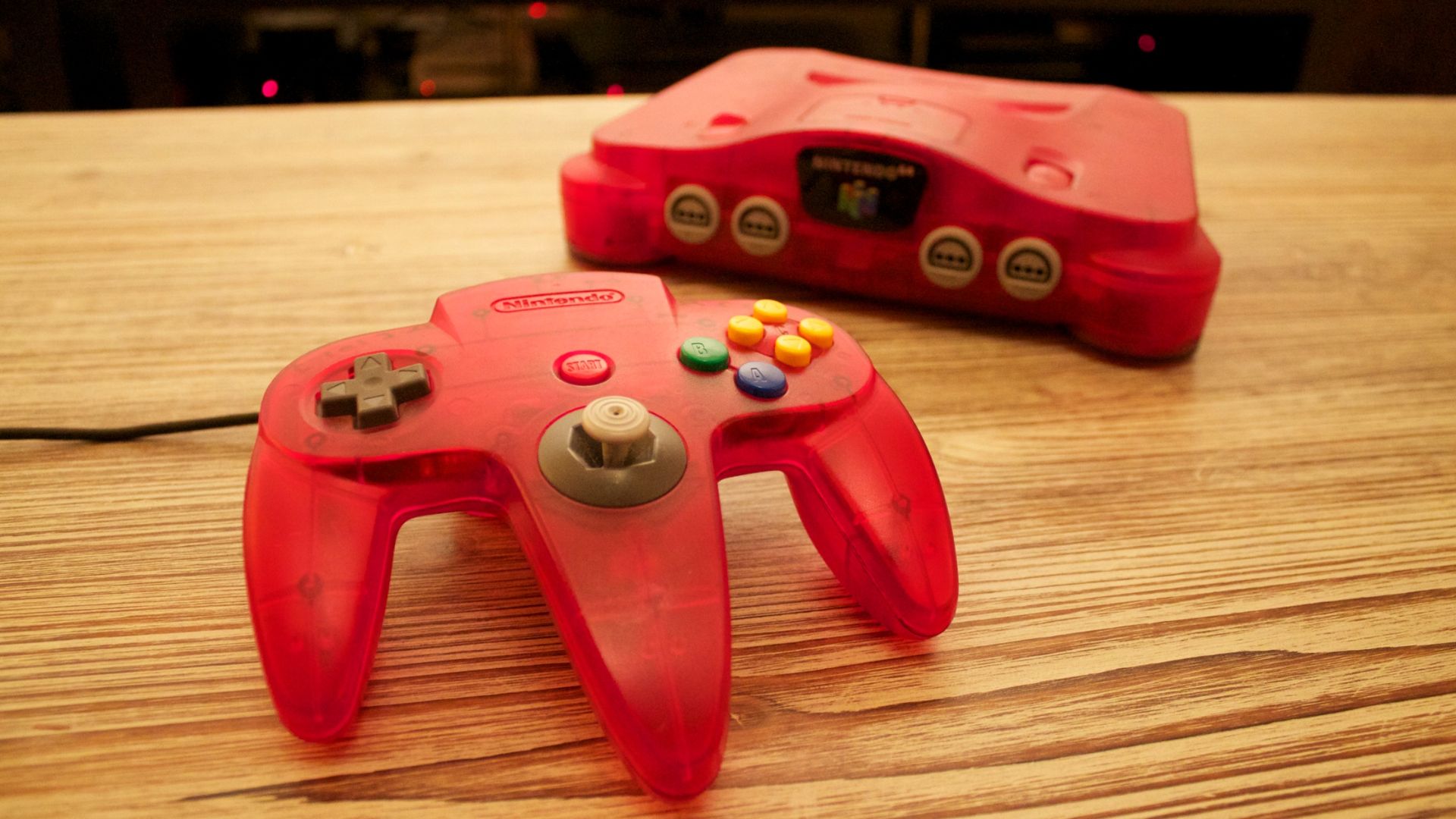 File:Nintendo 64 Rouge Translucide.JPG