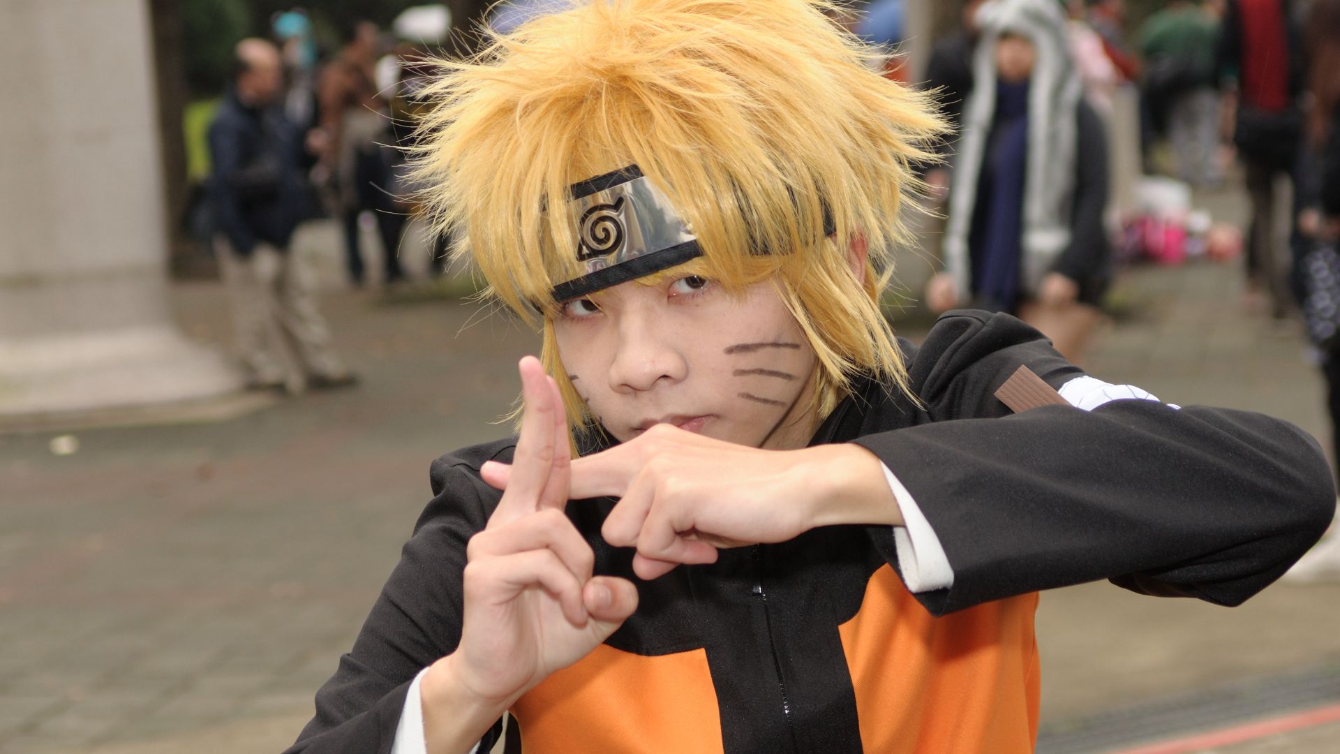 File:Cosplayer of Naruto Uzumaki at CWT30 20120129.jpg
