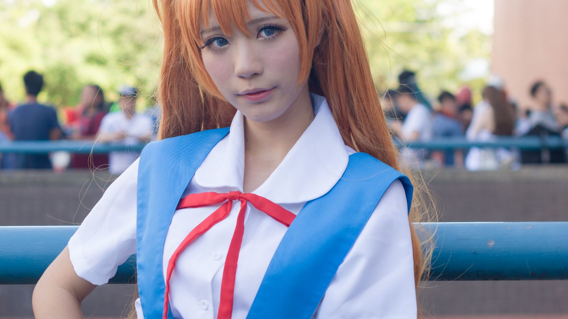 File:Cosplayer of school uniform Asuka Langley Soryu at CWT43 20160814a.jpg