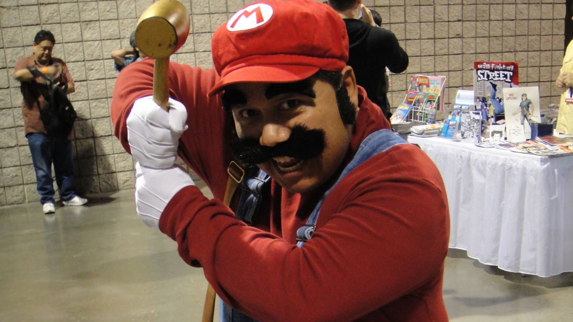 File:Super Mario (with hammer) (5134633632).jpg